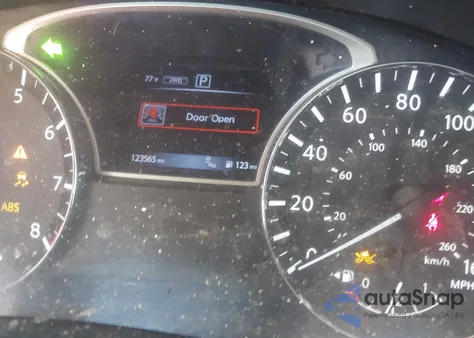 2017 Nissan Pathfinder Platinum из США, поврежденный, VIN 5N1DR2MM1HC679508